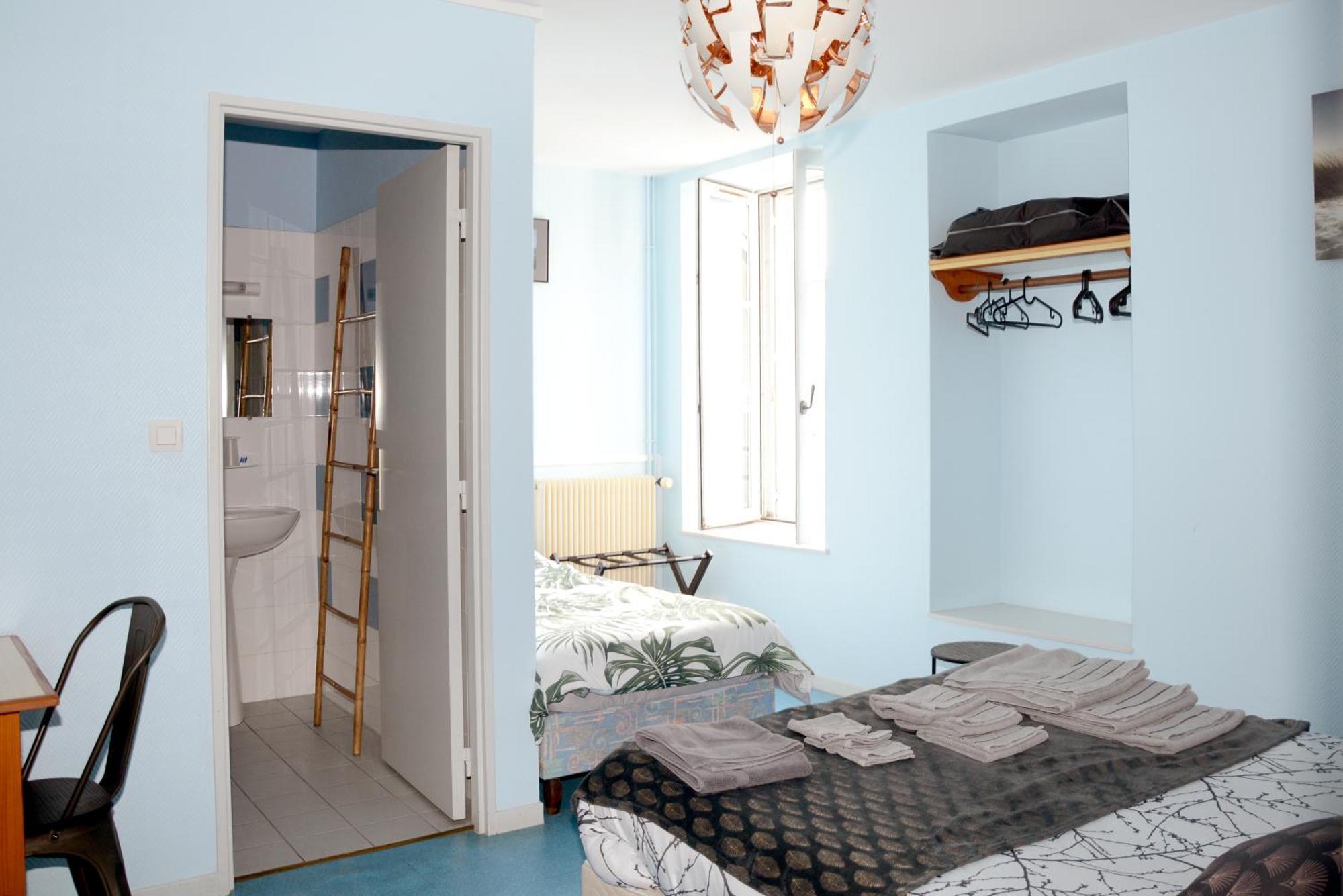 Le Perroquet Bleu Otel La Chapelle-Blanche-Saint-Martin Dış mekan fotoğraf